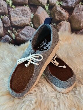 Womens Grey and Brown Wool Blend Slip-On Shoes with White Laces